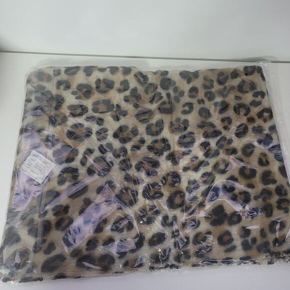 Soft and cozy animal print scarf - Picture 7 of 7